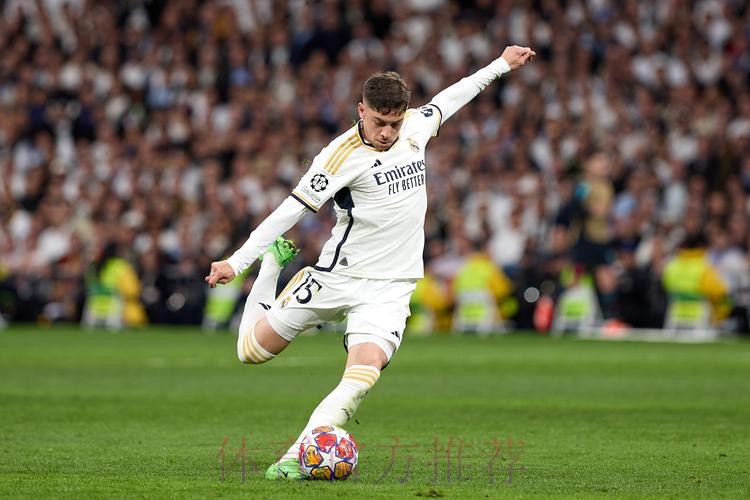 西媒-皇马首席球探关注福登 曾参与引进巴尔韦德